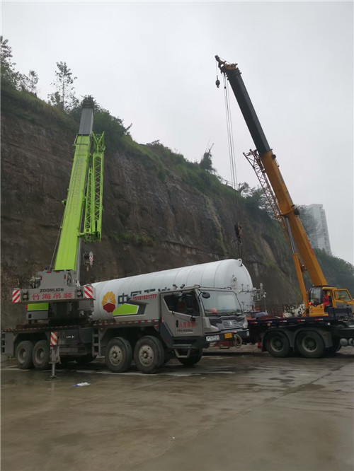 玉屏“不怕风雨冻”—— 吊车的 “恶劣环境适应” 技术