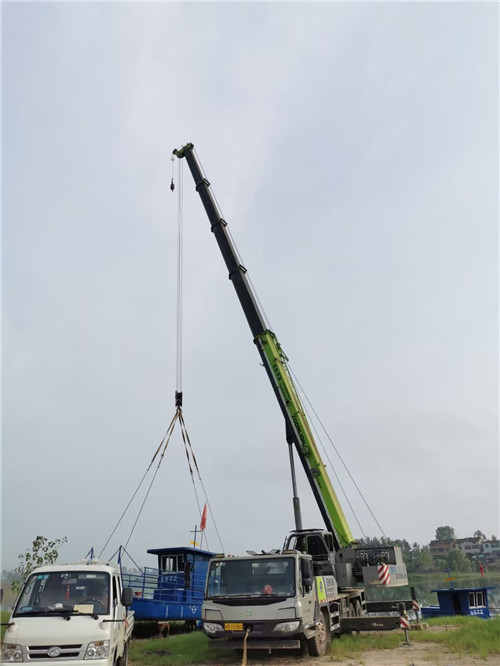 玉屏桥梁建设吊装案例